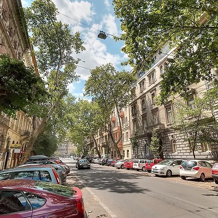 Little Americas Westend * Budapest