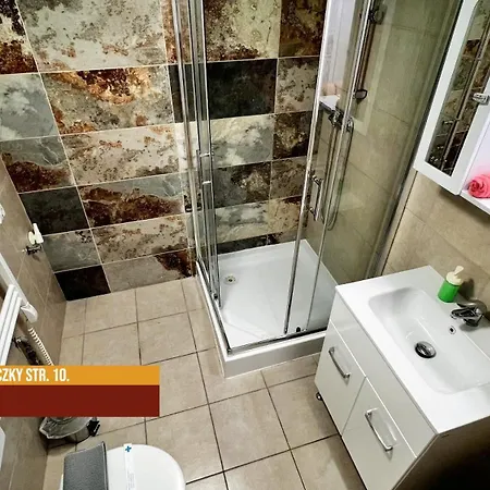 Little Americas Westend *