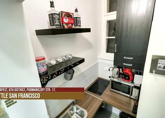 Апартаменты Little Americas Westend *