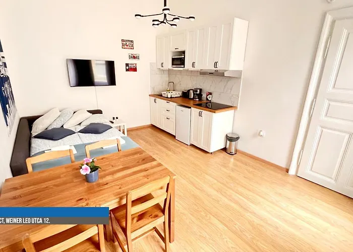 Little Americas Westend *